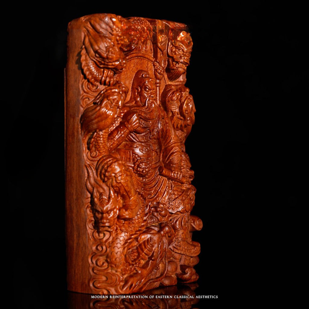 Three-dimensional wooden sculpture of Guan Gong